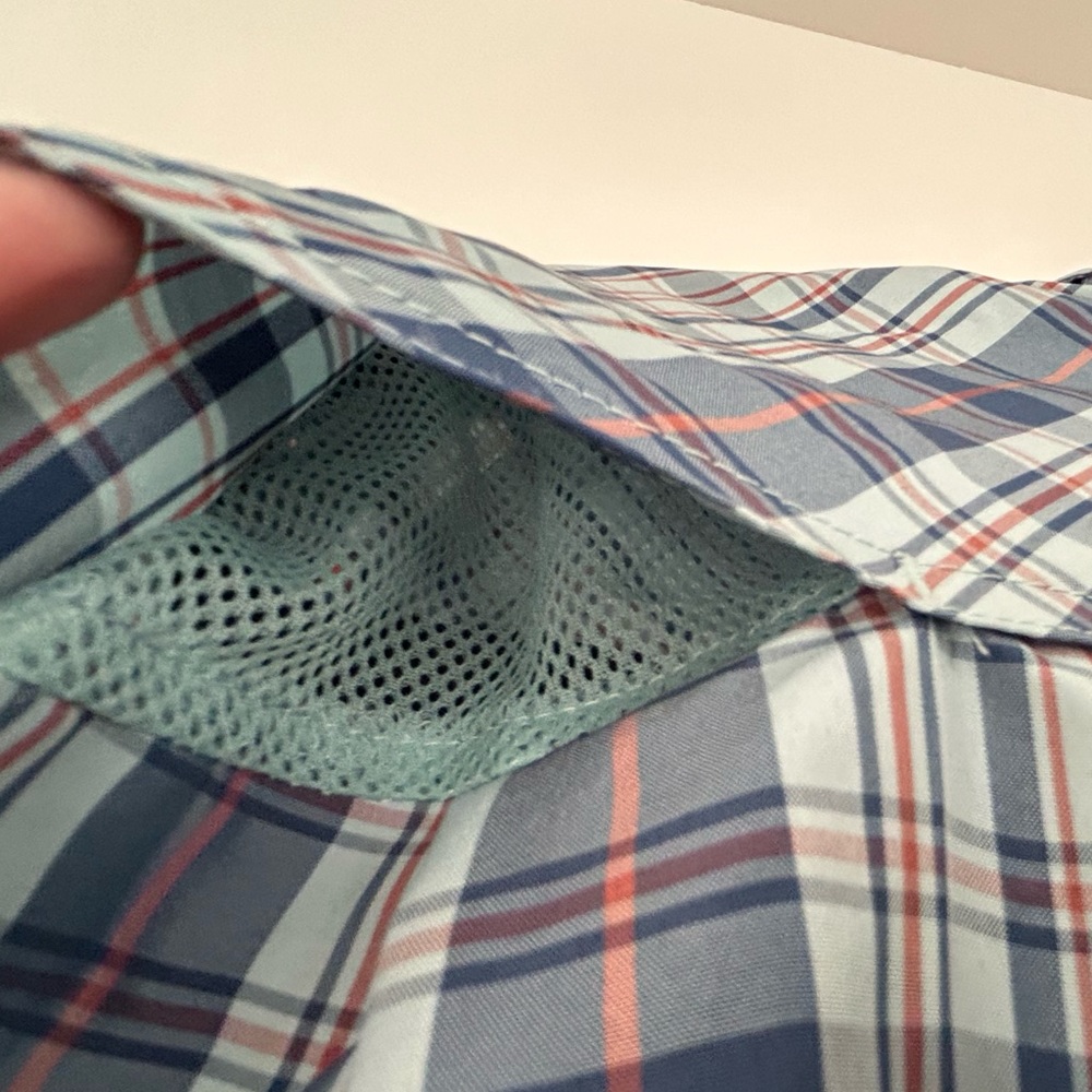 Duluth trading Company, short sleeve, button-down shirt. - Picture 8 of 9
